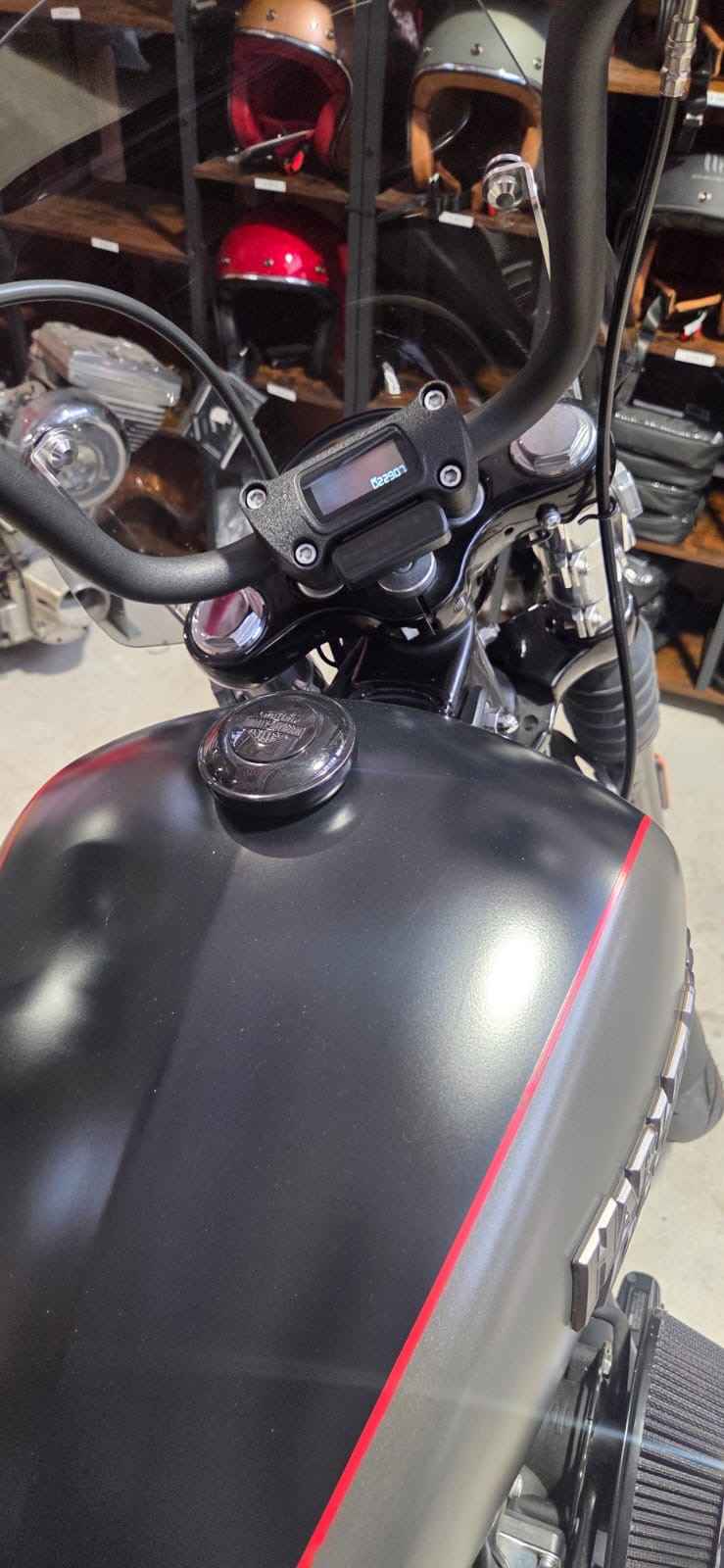 STREET BOB – Image 15